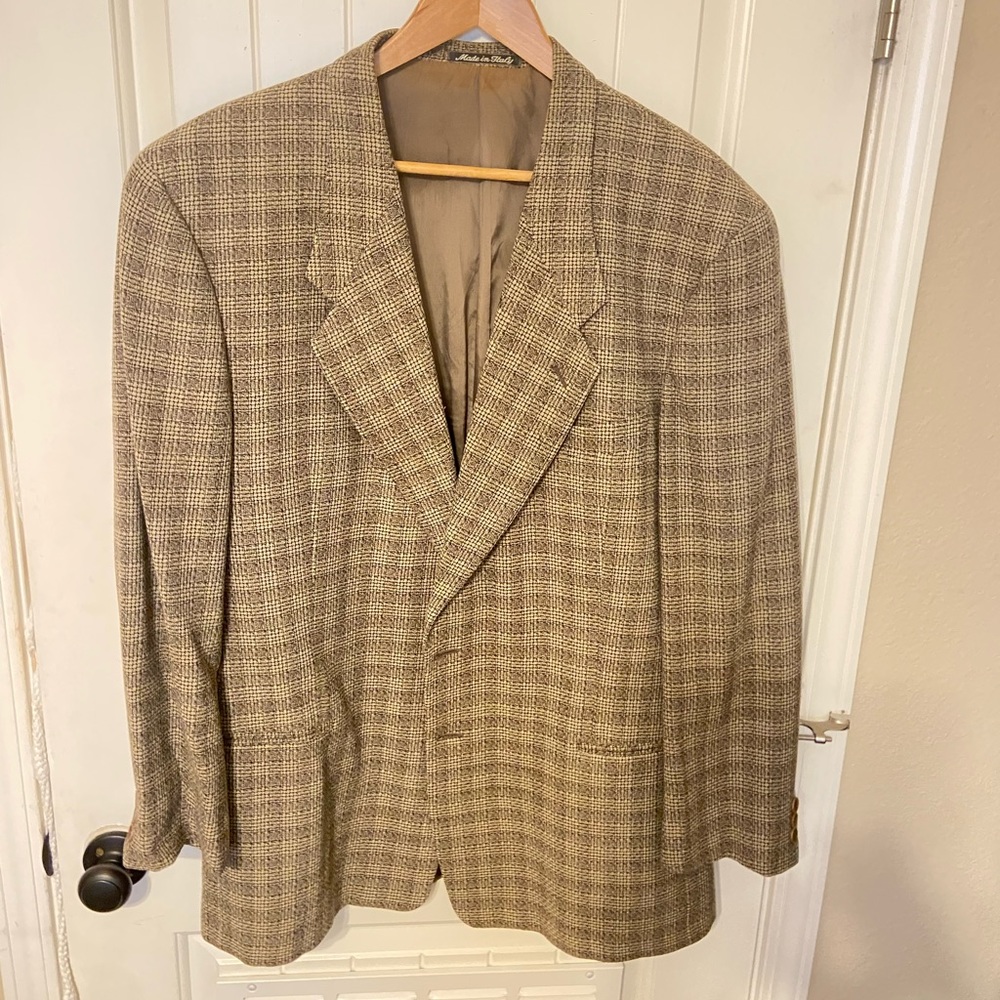 Italian Giorgio Armani Mens sports coat. Size 44R reg